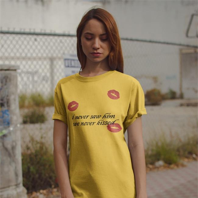 I Never Saw Him We Never Kissed T Shirt Sabrina Carpenter