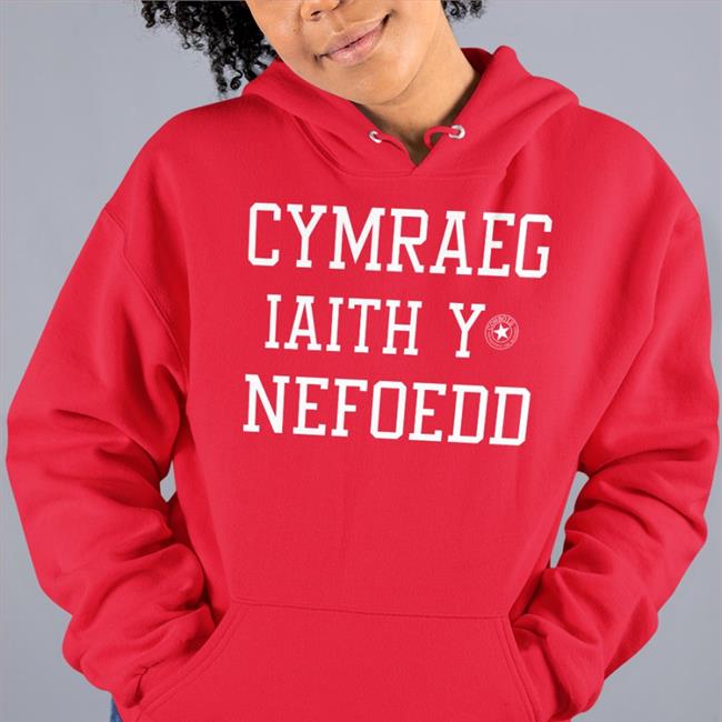 Cowbois Merch Carol Vorderman Cymraeg Iaith Y Nefoedd Shirt