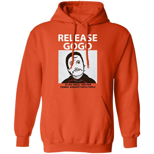 Aamir Khan Wearing Release Gogo Shirt Aamir Khan Wearing Release Gogo Shirt