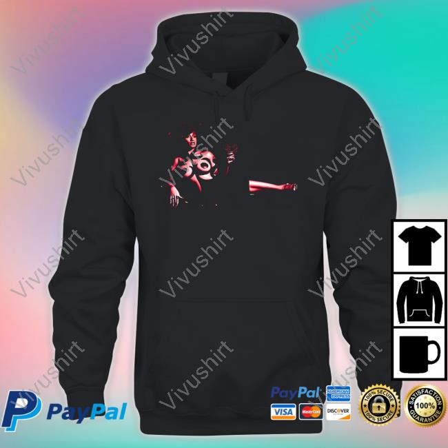 Tina Snow Hiss Red Photo Tees