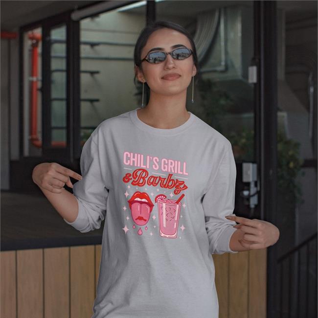 White Chili's Grill & Barbz T Shirt Chili's Grill & Bar